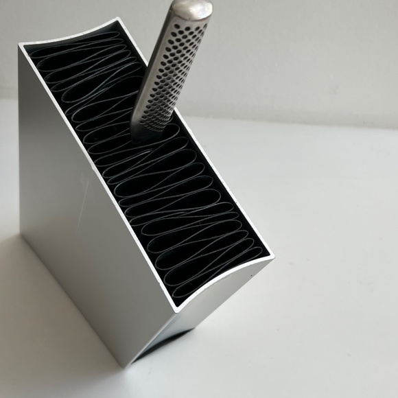 Danish Design Knife Block - Picture 3 of 5